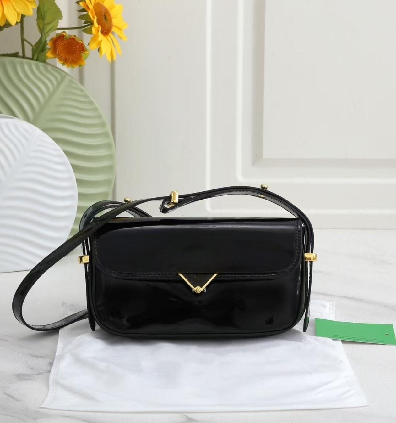 High-Quality Black Leather Tot - Top Handle Structured review and price